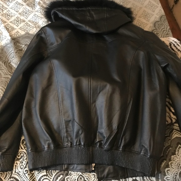 A gift that wasn’t worn - Picture 3 of 5